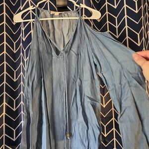 MICHAEL Michael Kors Light Blue Chambray Off-Shoulder Top S